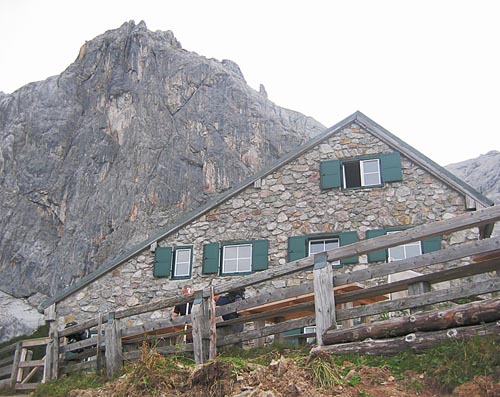 Dachstein-Südwand-Hütte