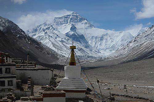 Pohled na S stěnu Everestu z Rongbuku