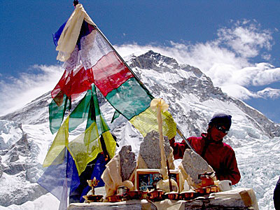 Normálka přes Jižní sedlo, Mount Everest ze základního tábora