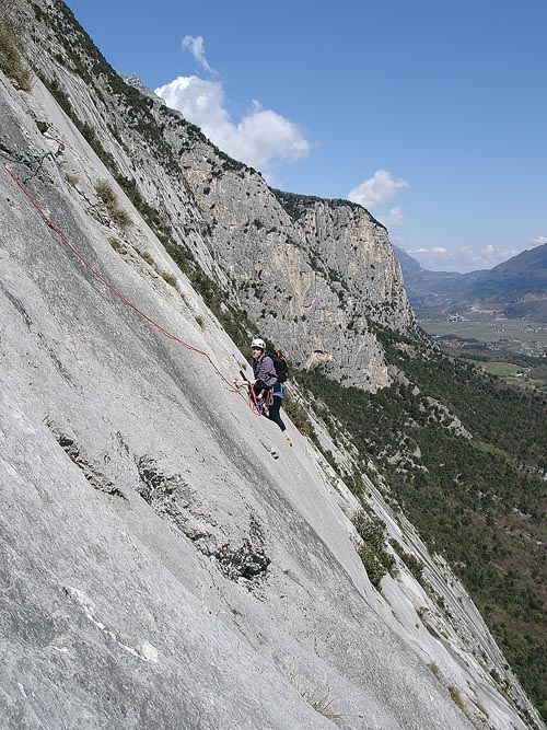 Sluneční plotny,via Teresa, traverz v 11. délce