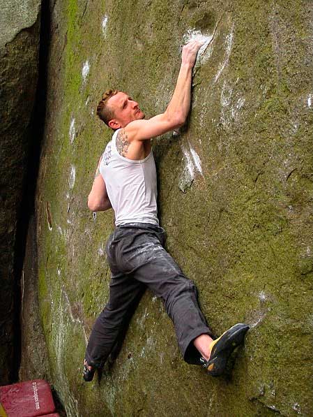 Tomáš Mrázek, boulder Alchymista 8A, Horní Josemit