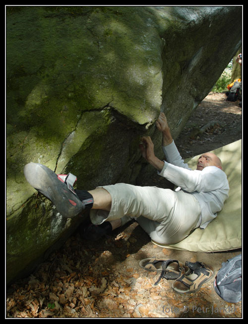PADání 2009 - takovéto pojetí boulderingu je vhodné i pro netrénovaného začátečníka