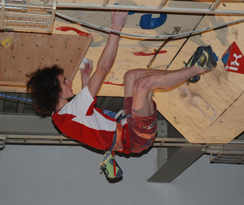 Adam Ondra slézá finálovku