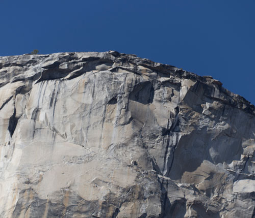 Terén pod vrcholem El Capa