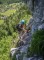 Kletersteig Echernwand - Sam cestou stíhá výhledy po krajině u Hallstattského jezera